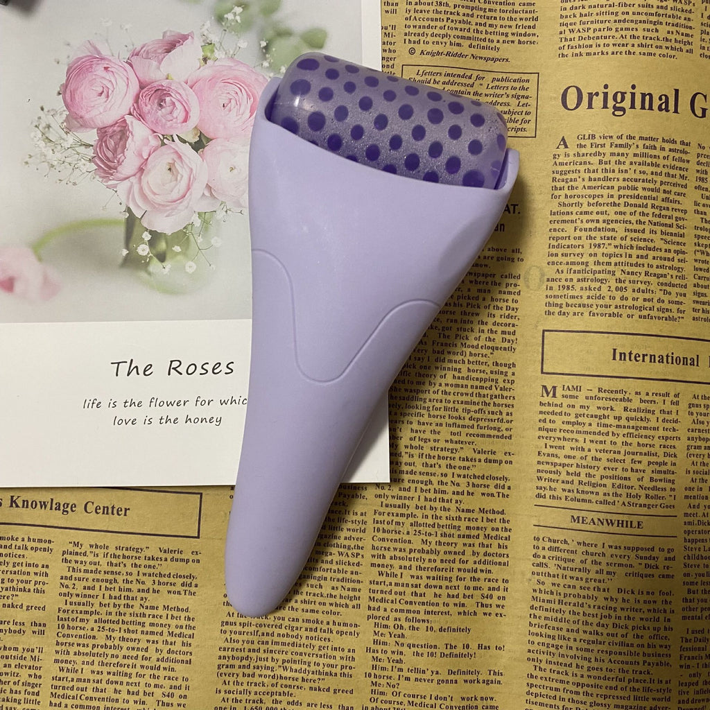 Glow-On-the-Go Ice Roller – Your Daily Cool-Down for Smooth, Radiant Skin